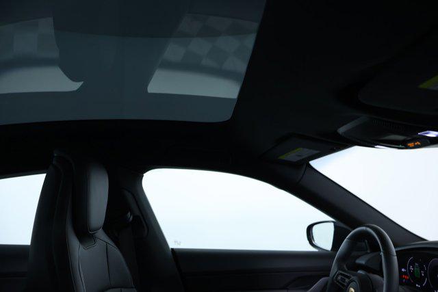 2025 Porsche Taycan RWD