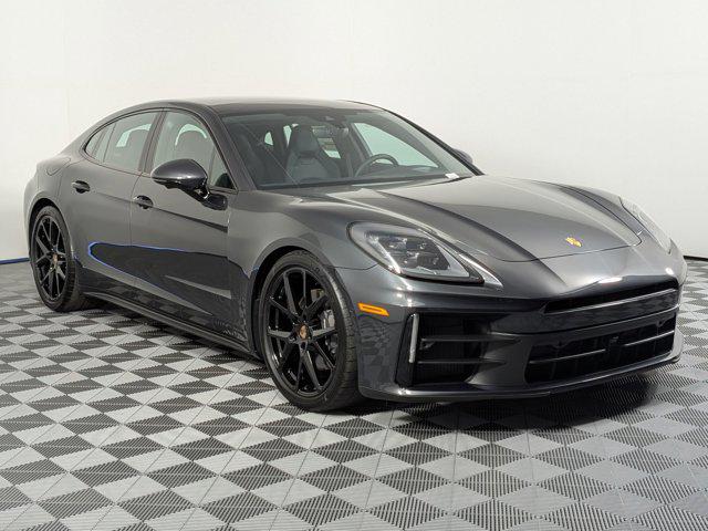2025 Porsche Panamera 4