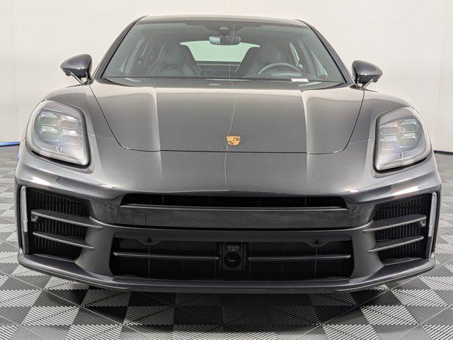 2025 Porsche Panamera 4