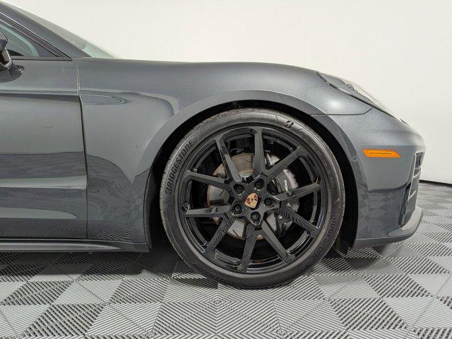 2025 Porsche Panamera 4
