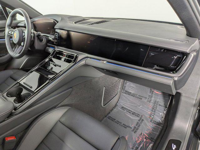 2025 Porsche Panamera 4