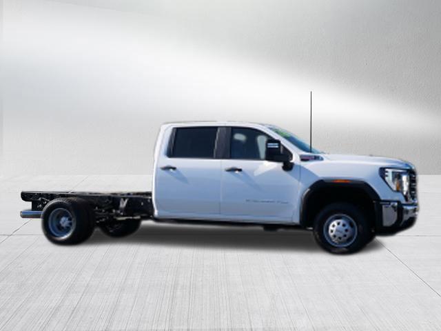 2026 GMC Sierra 3500HD Crew Cab, Long Bed, Pro Dual Rear Wheel, 4WD