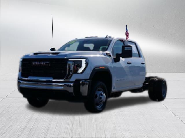 2026 GMC Sierra 3500HD Crew Cab, Long Bed, Pro Dual Rear Wheel, 4WD