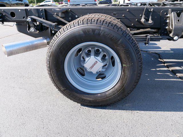 2026 GMC Sierra 3500HD Crew Cab, Long Bed, Pro Dual Rear Wheel, 4WD