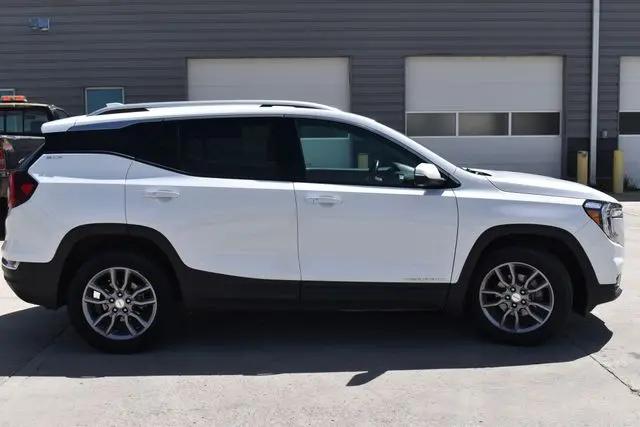 2024 GMC Terrain AWD SLT