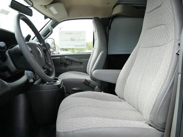 2026 Chevrolet Express Cargo Van 2500 Regular Wheelbase, WT, RWD