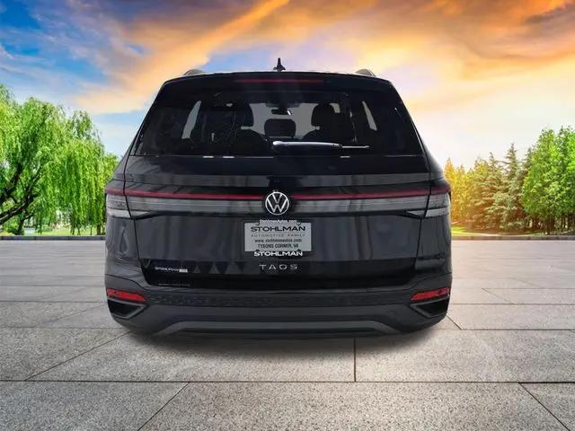 2026 Volkswagen Taos SE Black