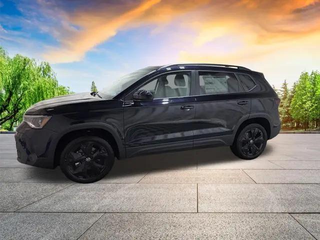 2026 Volkswagen Taos SE Black