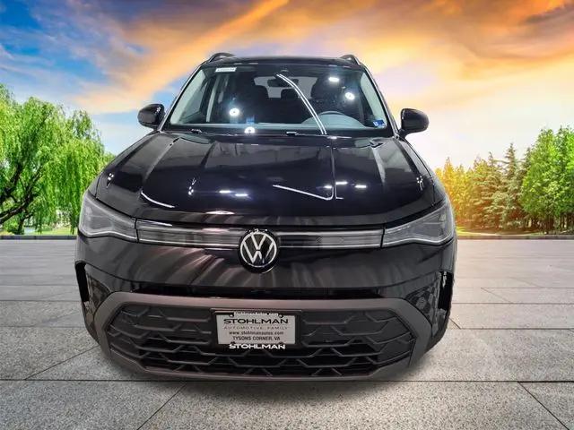 2026 Volkswagen Taos SE Black