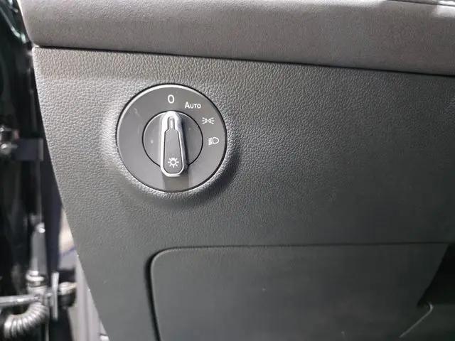 2026 Volkswagen Taos SE Black