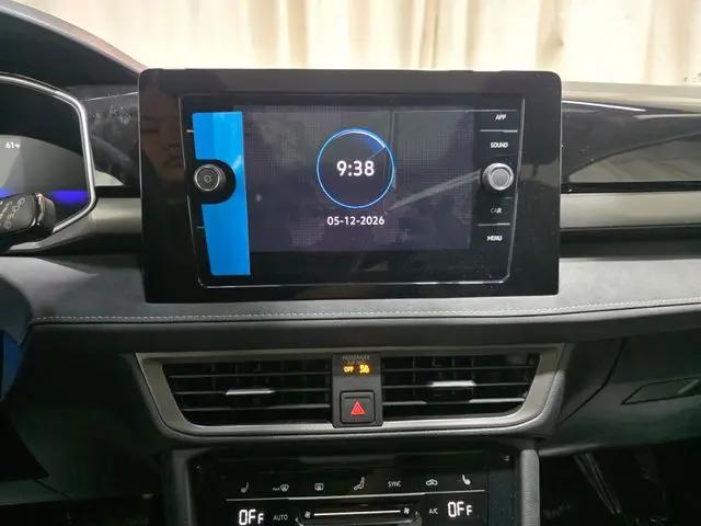 2026 Volkswagen Taos SE Black