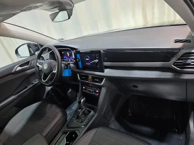 2026 Volkswagen Taos SE Black