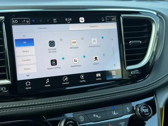 2027 Chrysler Pacifica Select