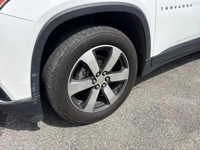 2020 Chevrolet Traverse AWD LT Leather