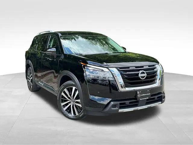 2024 Nissan Pathfinder Platinum 4WD for sale in Des Moines, IA