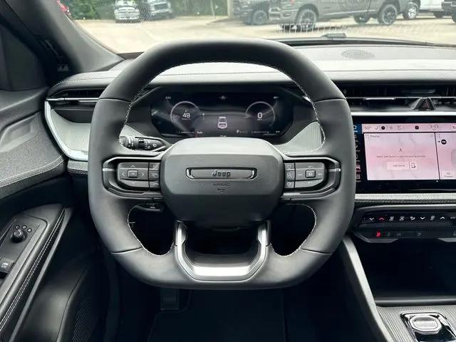 2026 Jeep Cherokee Laredo 4x4