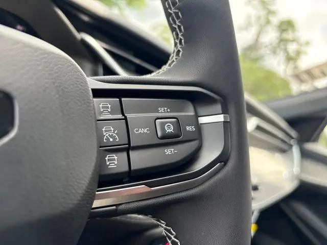 2026 Jeep Cherokee Laredo 4x4