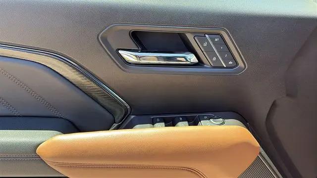 2023 GMC Canyon 4WD Crew Cab Short Box AT4
