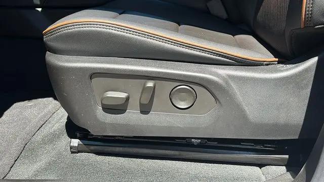 2023 GMC Canyon 4WD Crew Cab Short Box AT4