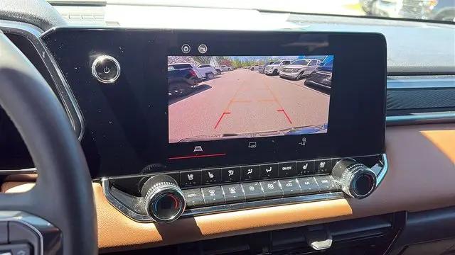2023 GMC Canyon 4WD Crew Cab Short Box AT4