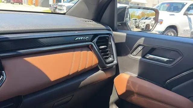 2023 GMC Canyon 4WD Crew Cab Short Box AT4