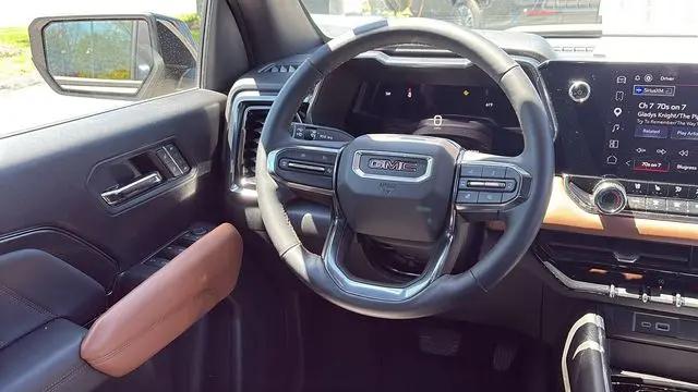 2023 GMC Canyon 4WD Crew Cab Short Box AT4
