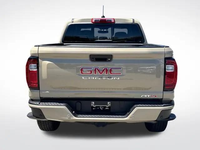 2023 GMC Canyon 4WD Crew Cab Short Box AT4