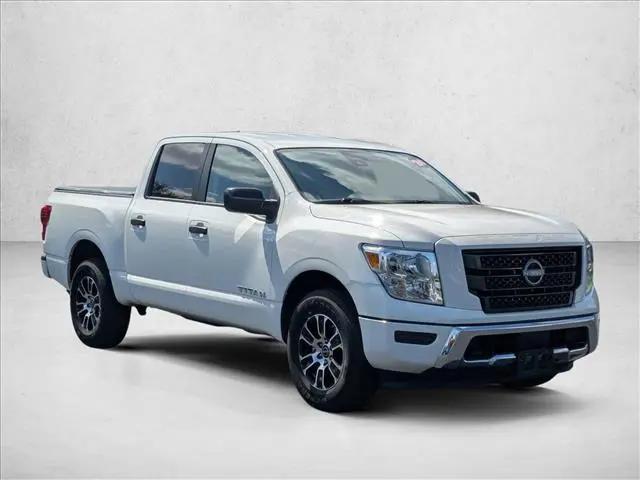 2024 Nissan Titan Crew Cab SV 4x4