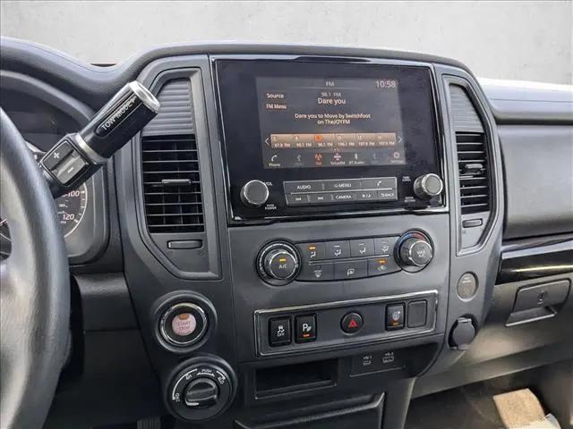 2024 Nissan Titan Crew Cab SV 4x4