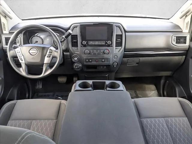 2024 Nissan Titan Crew Cab SV 4x4
