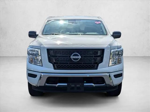2024 Nissan Titan Crew Cab SV 4x4