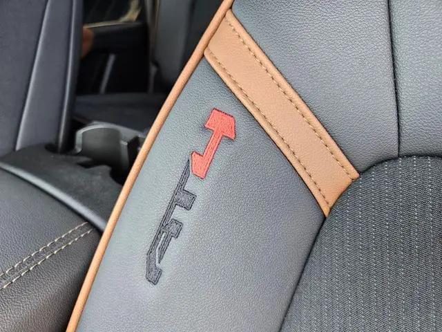 2026 GMC Canyon AT4, 4WD
