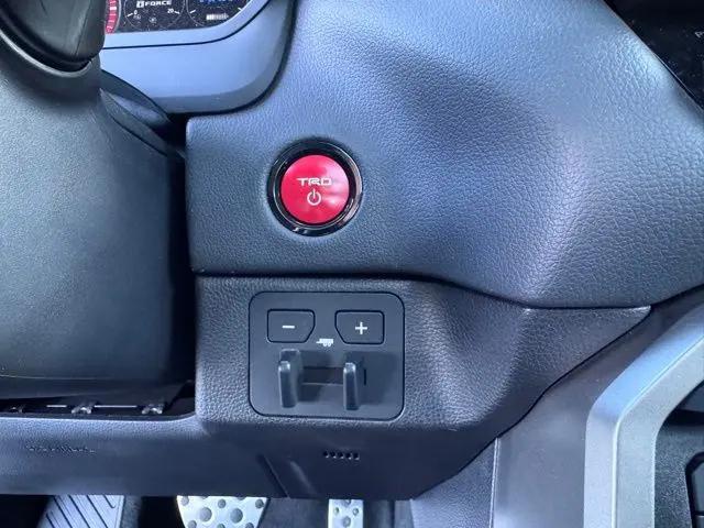 2025 Toyota Tundra Limited CrewMax 6.4' Bed