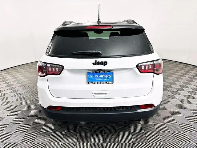 2022 Jeep Compass Altitude FWD