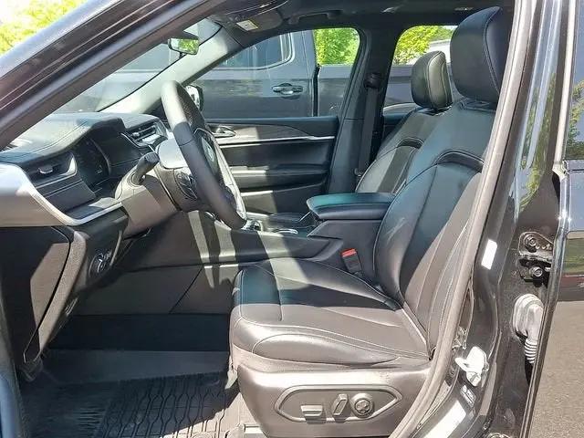 2025 Jeep Grand Cherokee L Limited 4x4