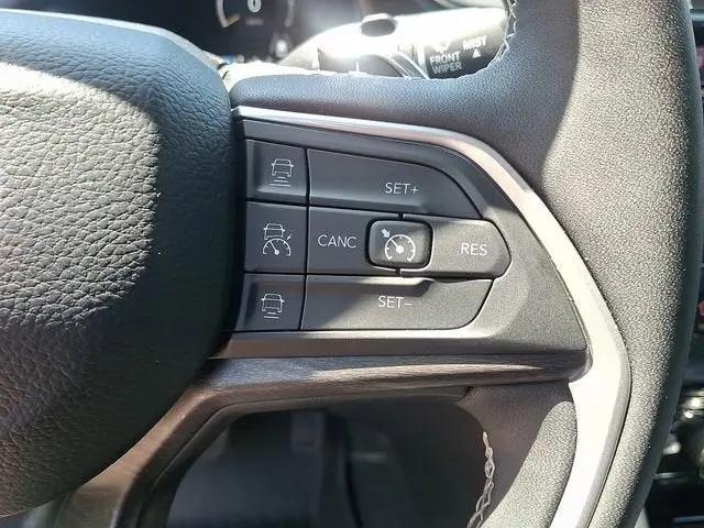 2025 Jeep Grand Cherokee L Limited 4x4