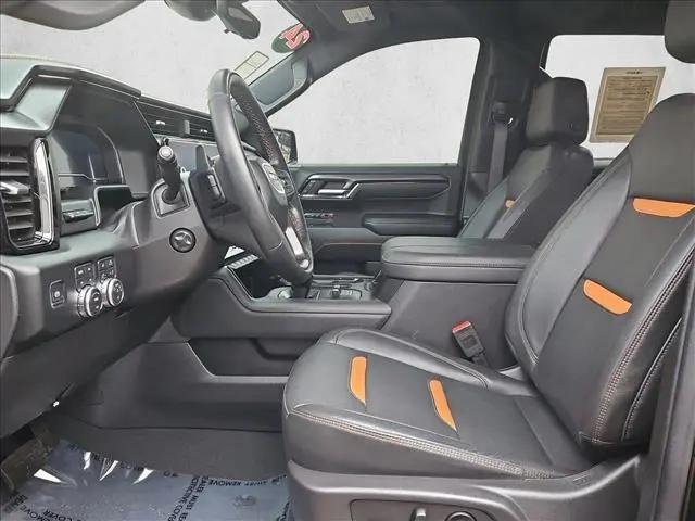 2024 GMC Sierra 1500 4WD Crew Cab Short Box AT4