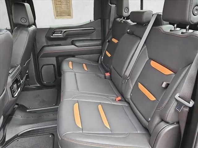 2024 GMC Sierra 1500 4WD Crew Cab Short Box AT4