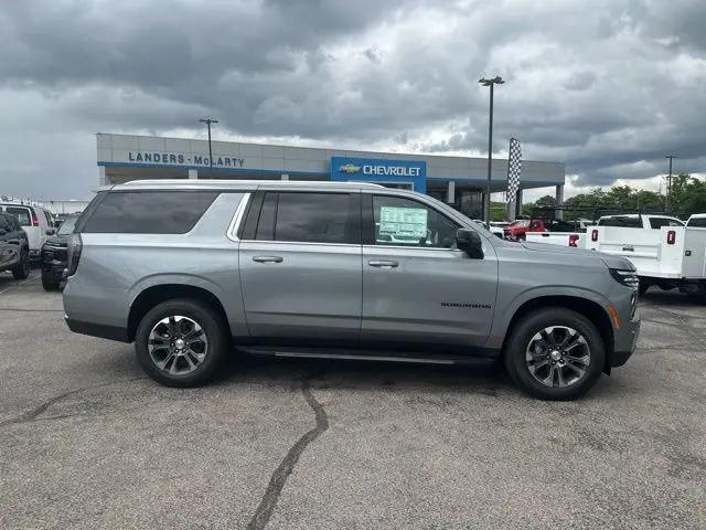 2026 Chevrolet Suburban LT, 4WD