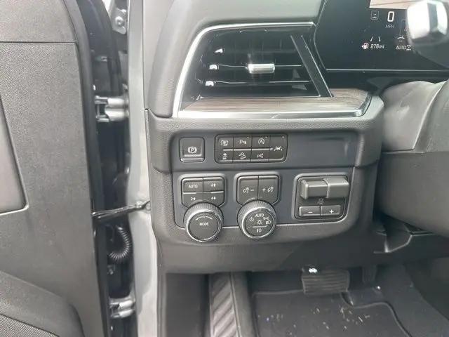 2026 Chevrolet Suburban LT, 4WD