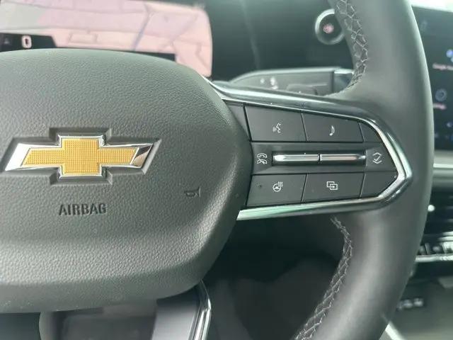 2026 Chevrolet Suburban LT, 4WD