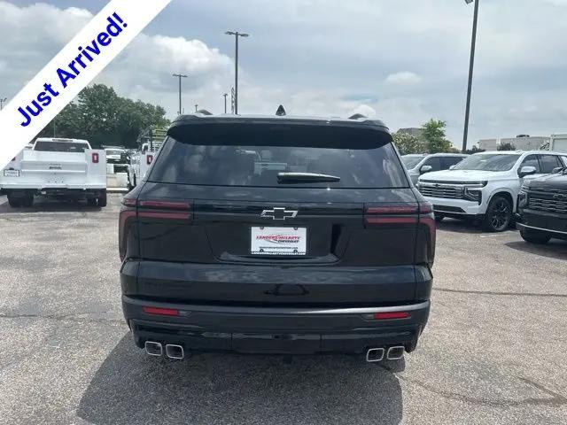 2026 Chevrolet Traverse FWD LT