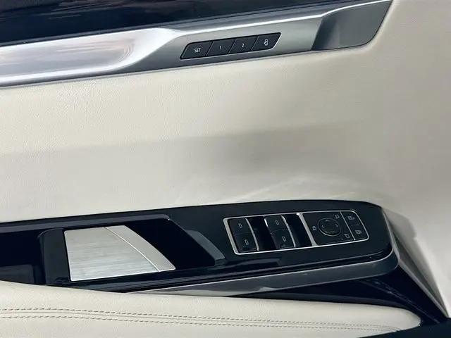 2025 Cadillac Escalade Sport