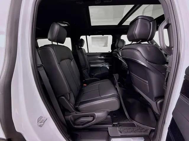 2026 Jeep Grand Wagoneer Summit Obsidian 4x4