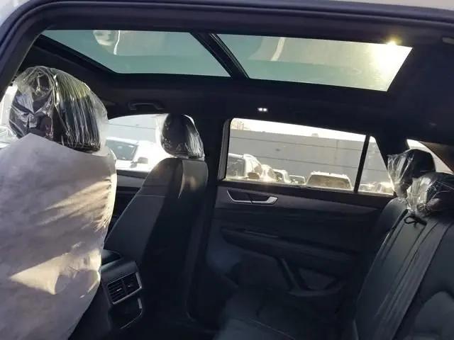 2026 Volkswagen Atlas Cross Sport SE with Technology
