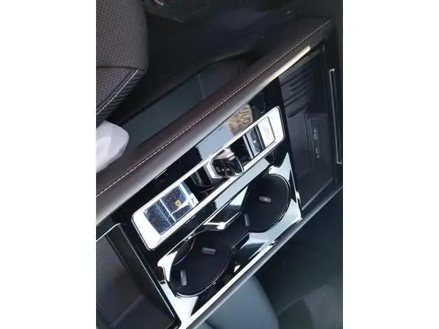 2026 Volkswagen Atlas Cross Sport SE with Technology