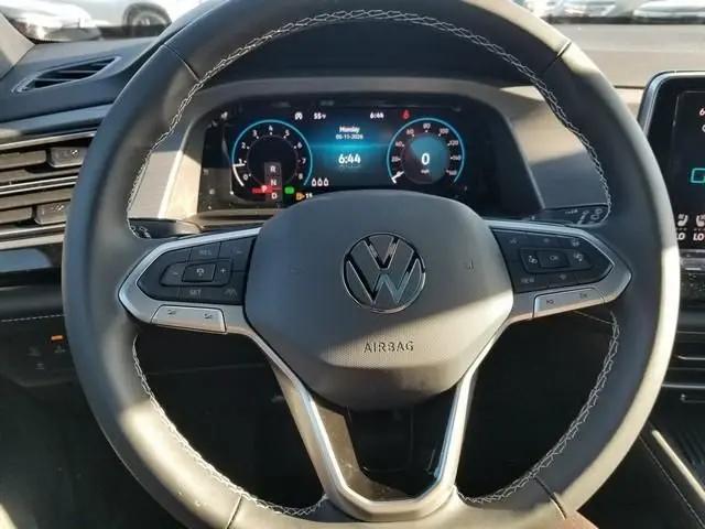 2026 Volkswagen Atlas Cross Sport SE with Technology