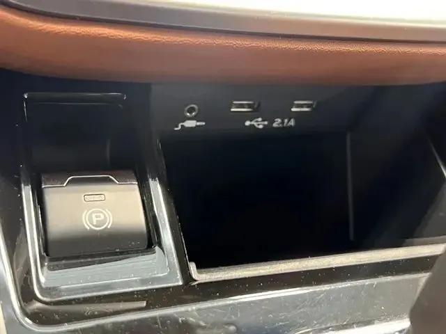 2022 Subaru Legacy Touring XT