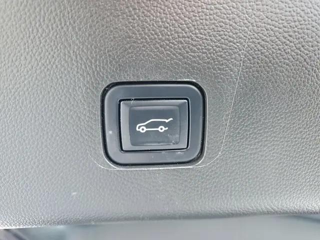 2023 Chevrolet Traverse FWD Premier