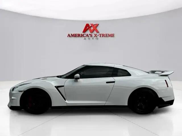 2024 Nissan GT-R T-spec Dual-clutch 6-Speed Transmission